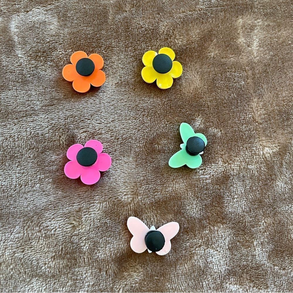Colorful Flower and Butterfly Crocs/ Jibbitz Style Shoe Decorations Set of 5 - Picture 5 of 6